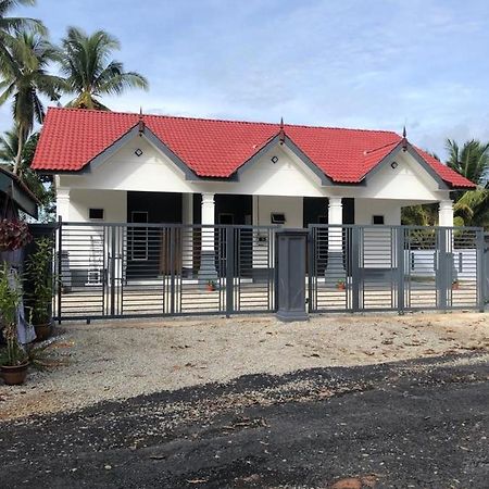 Roomstay Umi Kemasik Exterior foto